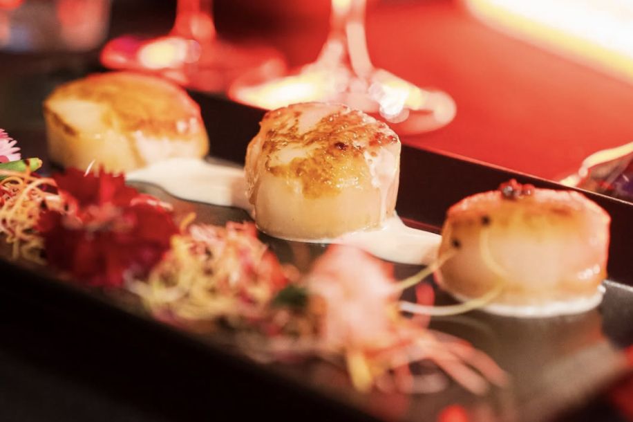 La Baraque : l’adresse du 11e où l’on dîne, trinque et danse jusqu’à l’aube