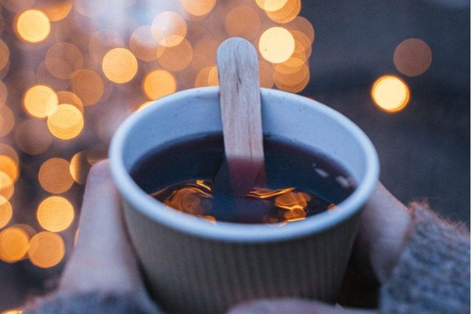 Entre design et ateliers : le Noël chaleureux de la Maison du Danemark