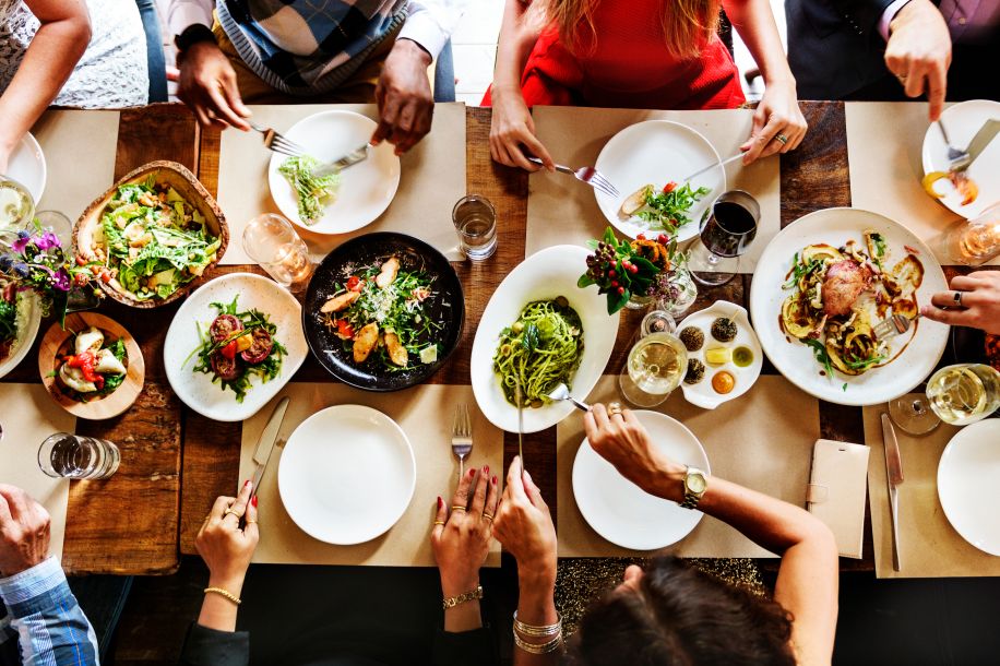 plats de fete 4 grand banquet participatif