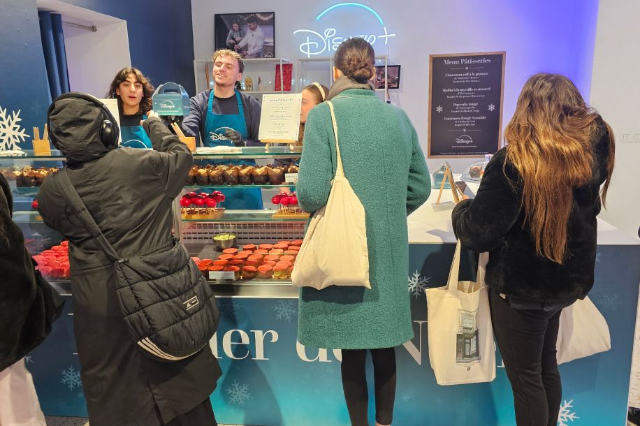 Bon plan Disney+ : pâtisseries gratuites, boisson chaude offerte et animation de Noël