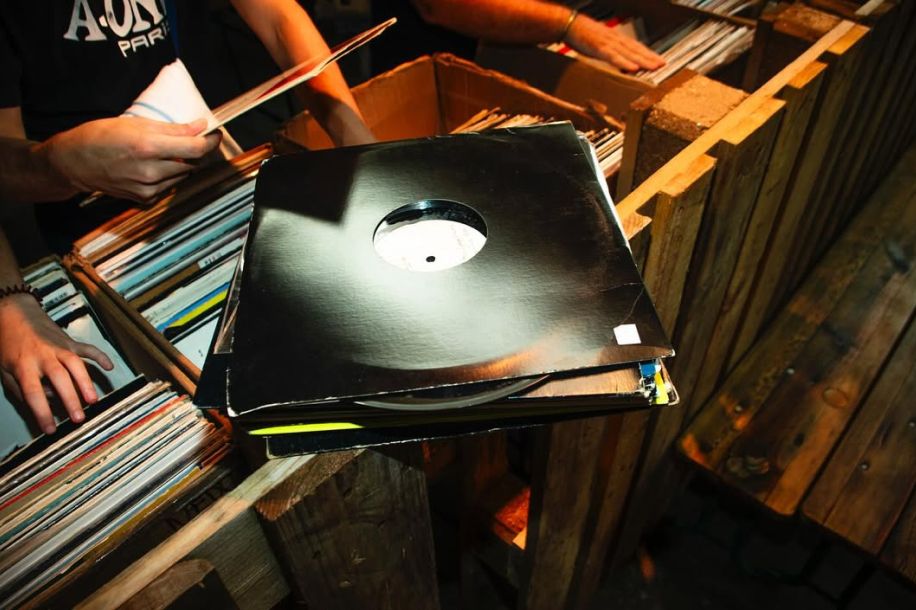 Deux jours pour chiner des vinyles à 2 € chez A One Records