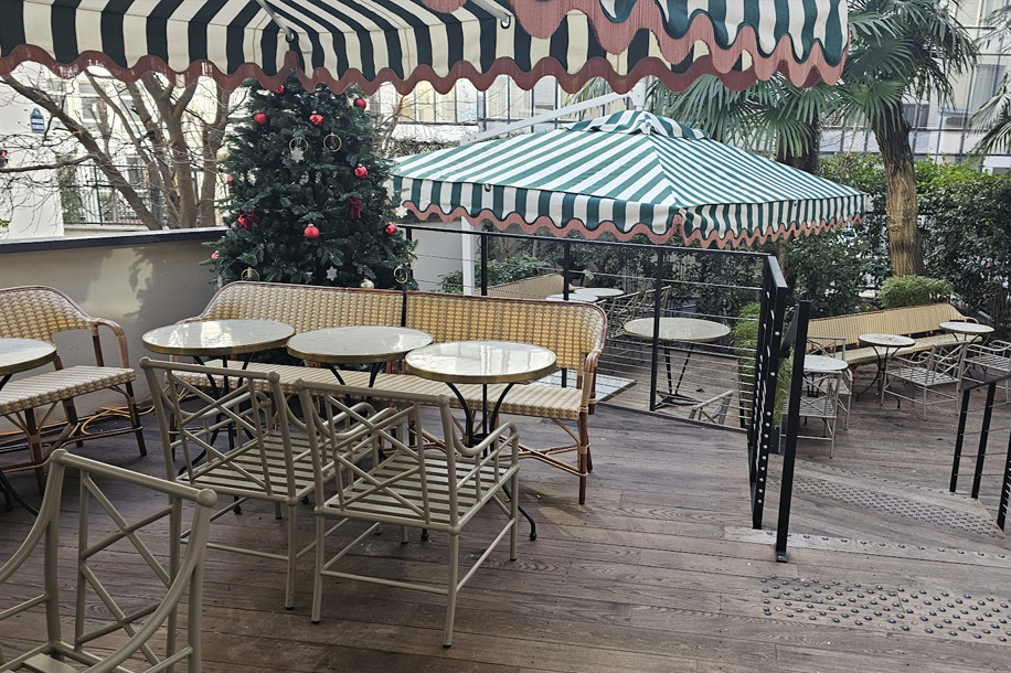 FRIVOLE Paris : restaurant, brunch et soirées élégantes près des Champs Élysées