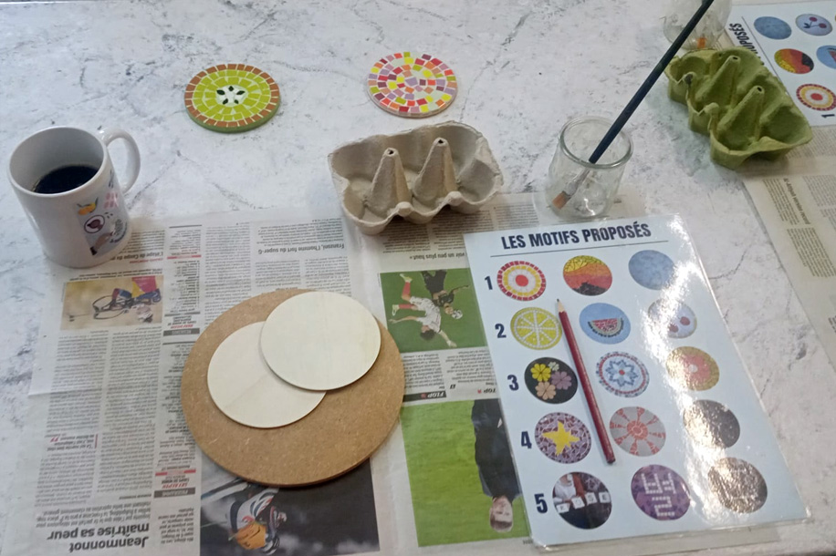 À Paris 14e, un atelier de mosaïque pour créer sa propre déco et s’offrir une vraie pause créative
