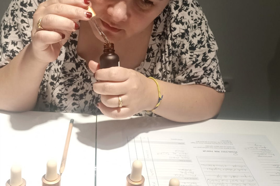Créer son propre parfum à Paris : une expérience originale et créative animée par GAURI