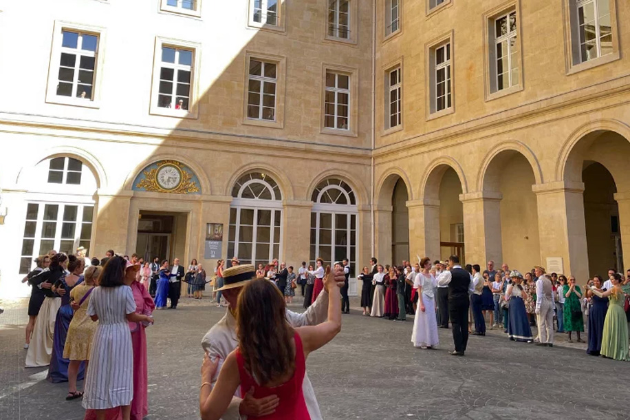 bal liberation de paris