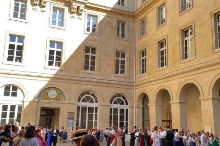 Participez à un bal historique gratuit face à la place de la Concorde !