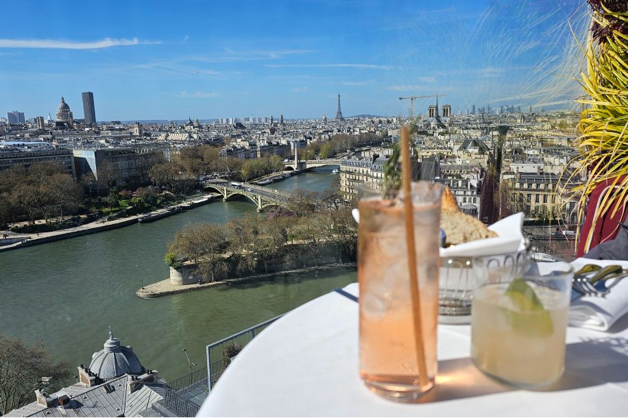 Bonnie : le restaurant perché qui offre une vue spectaculaire sur Paris