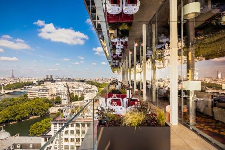 Bonnie : le restaurant perché qui offre une vue spectaculaire sur Paris