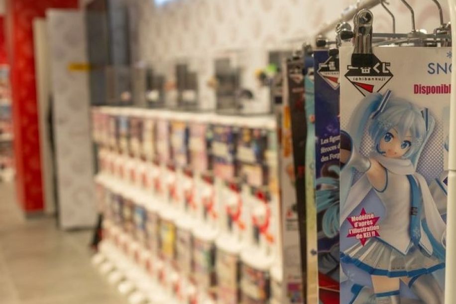 Un magasin de gashapon ouvre à Paris avec 300 machines à capsules !