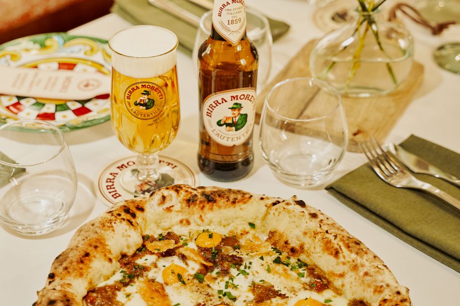 Découvrez la nouvelle pizza au bœuf à la bière signée Peppe et Birra Moretti !