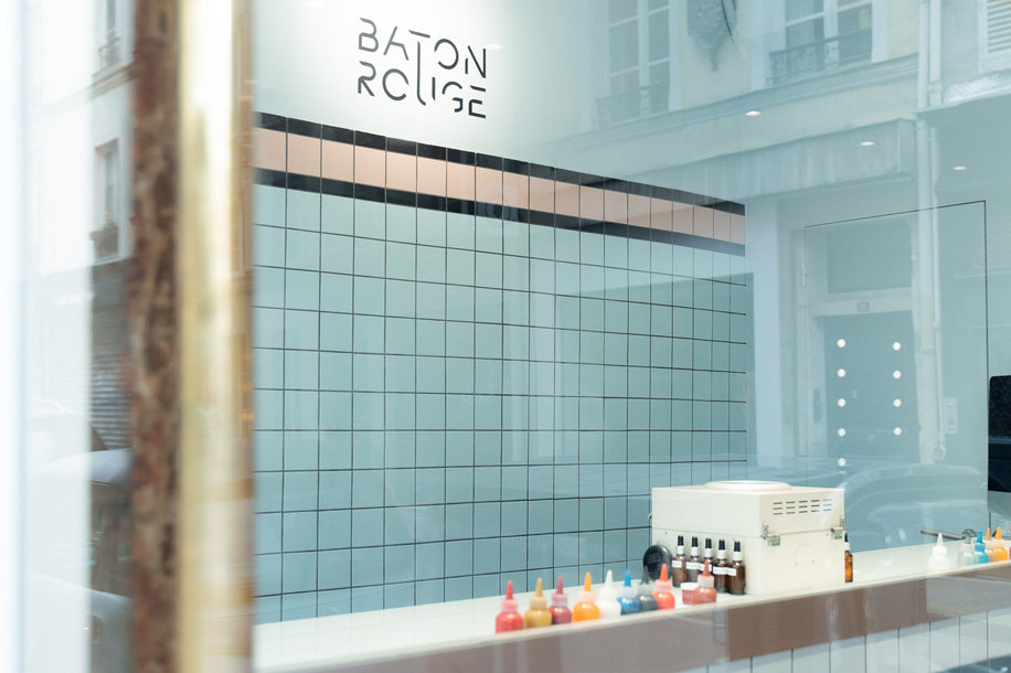 Créer son rouge à lèvres sur mesure en 30 minutes, c’est possible dans Paris