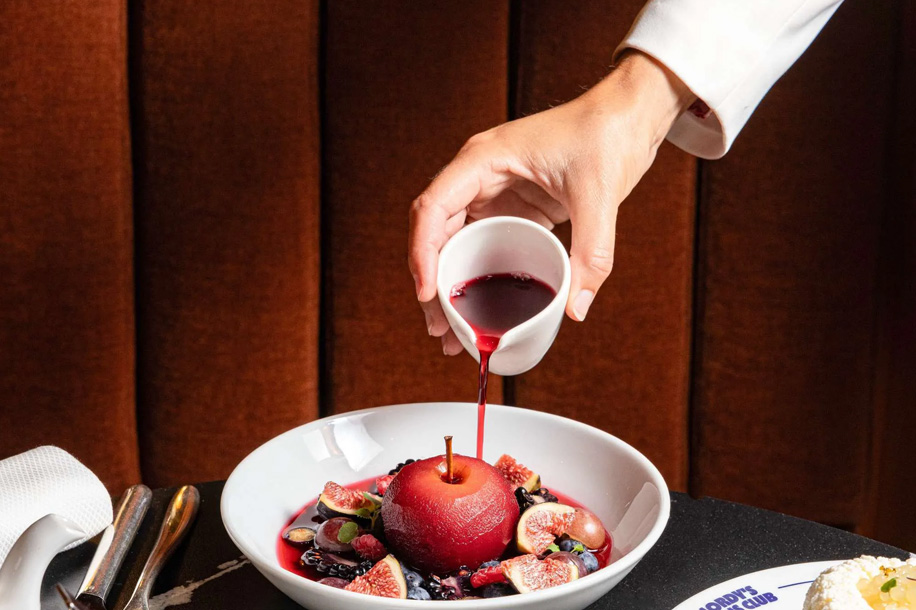 Un déjeuner accessible dans un hôtel 5 étoiles près de la tour Eiffel