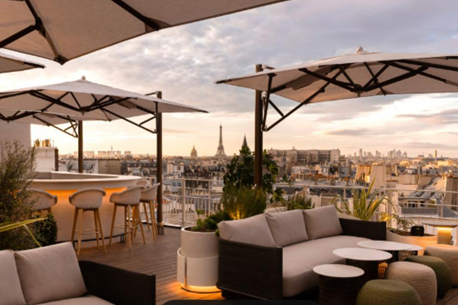 Paris reprend de la hauteur sur un rooftop de la rive gauche