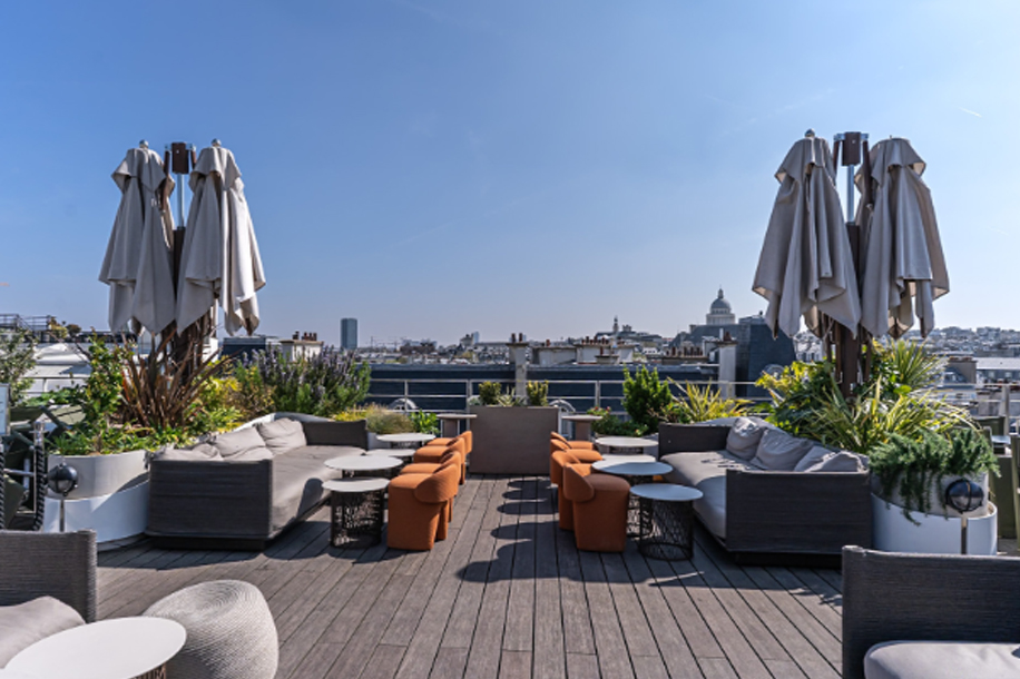 Paris reprend de la hauteur sur un rooftop de la rive gauche