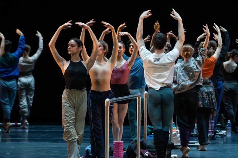 cours public ballet opera paris bastille gratuit