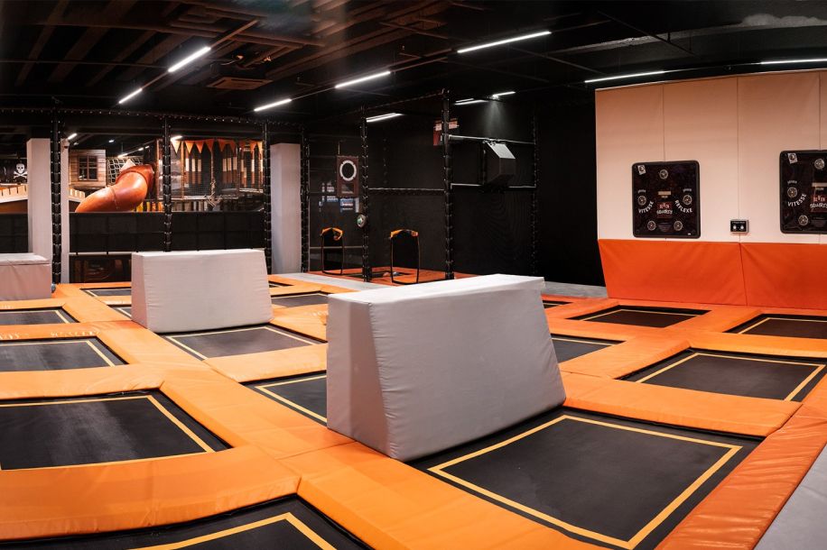 25 € pour une journée de folie à Seven Squares Paris cet été : bowling, laser game, trampoline...
