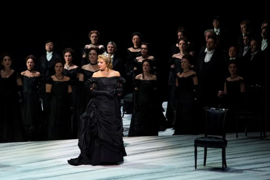 L'Opéra de Paris vend ses costumes : de 2 à 800 euros la pièce de scène