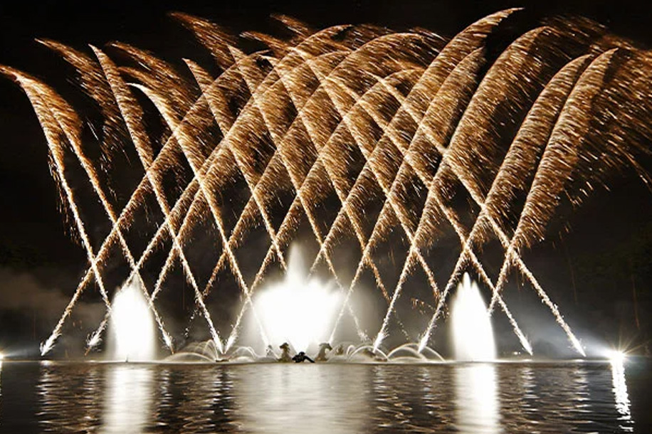 Fontaines, musique, feu d’artifice : Versailles en version XXL