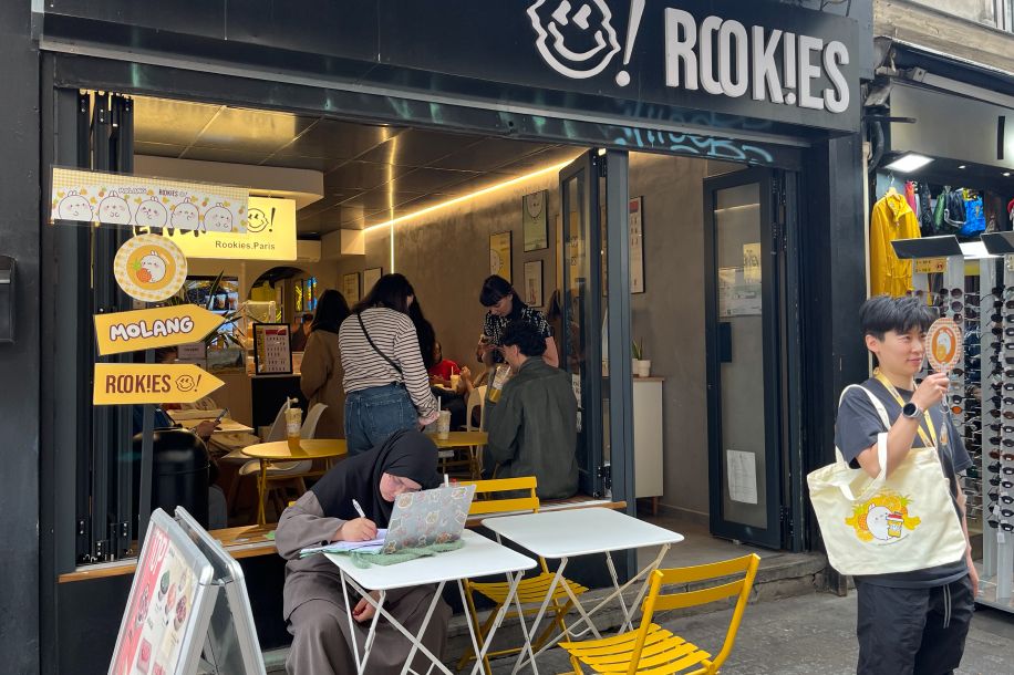 Pancakes banane kiwi et bubble tea ananas : Molang a sa propre carte chez Rookies jusqu'à fin juin !