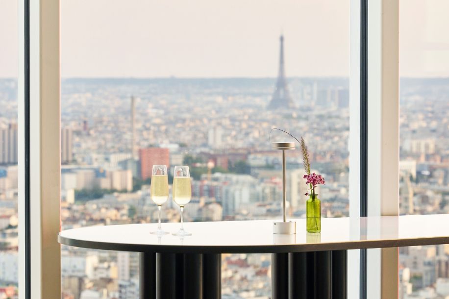 Dîner français et skybar panoramique au H4 Wyndham Paris Pleyel pour 55 €