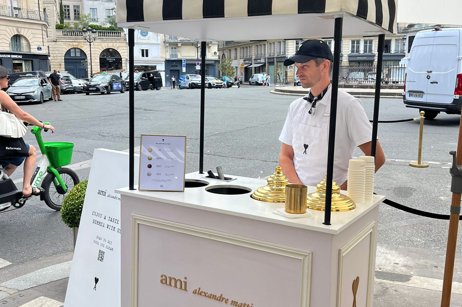 Une glace offerte chez Ami Paris place des Victoires