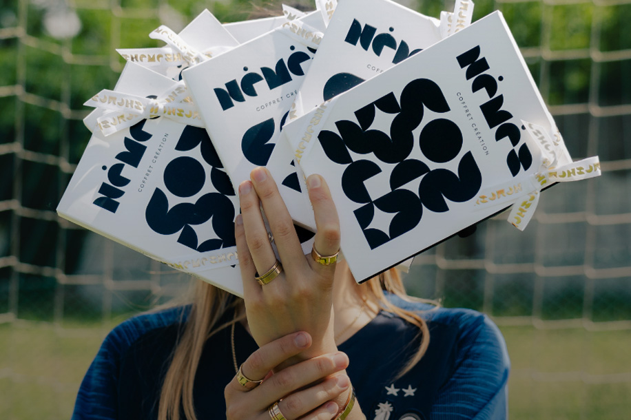 Némès lance une capsule de bijoux dédiée à la Coupe du Monde 2026