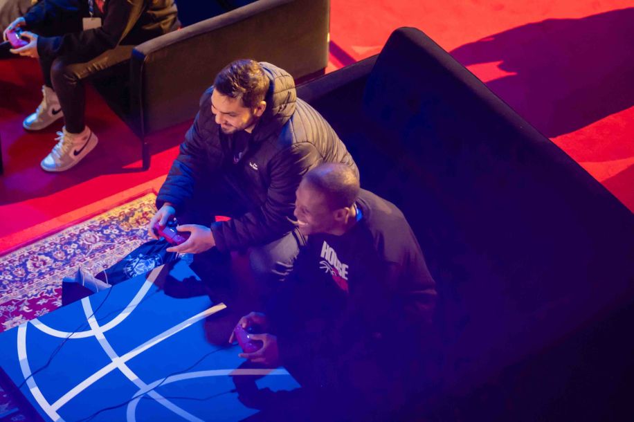 NBA Summer House gratuite : défis, dunks et trophée au cœur de Paris