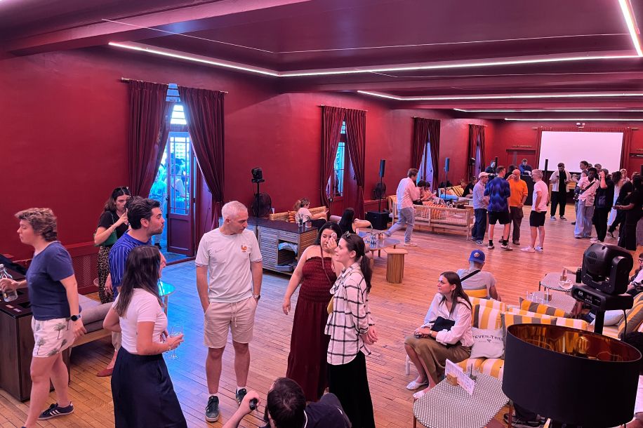 Rhum philippin et vue sur Paris : découvrez le rooftop du Théâtre du Châtelet !
