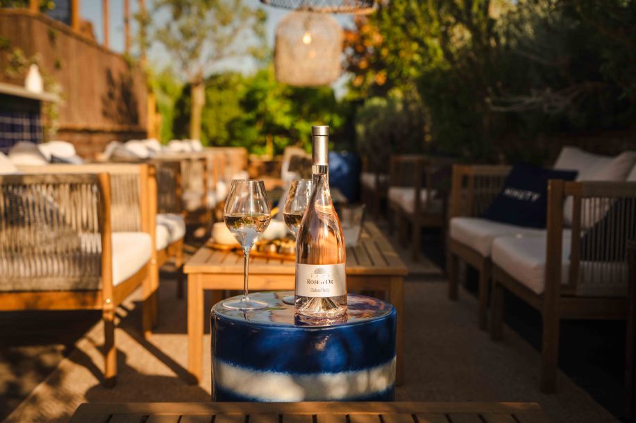 Rosé, tapenade et vue panoramique : découvrez la Villa Minuty du rooftop de Brach Paris