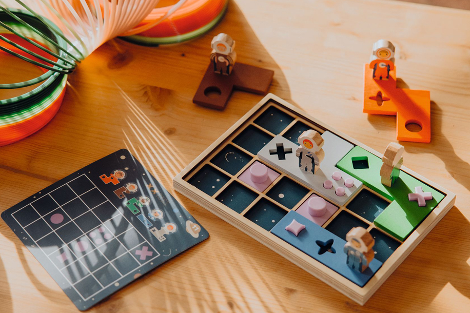 Six nouveaux jeux Djeco pour animer les vacances en famille