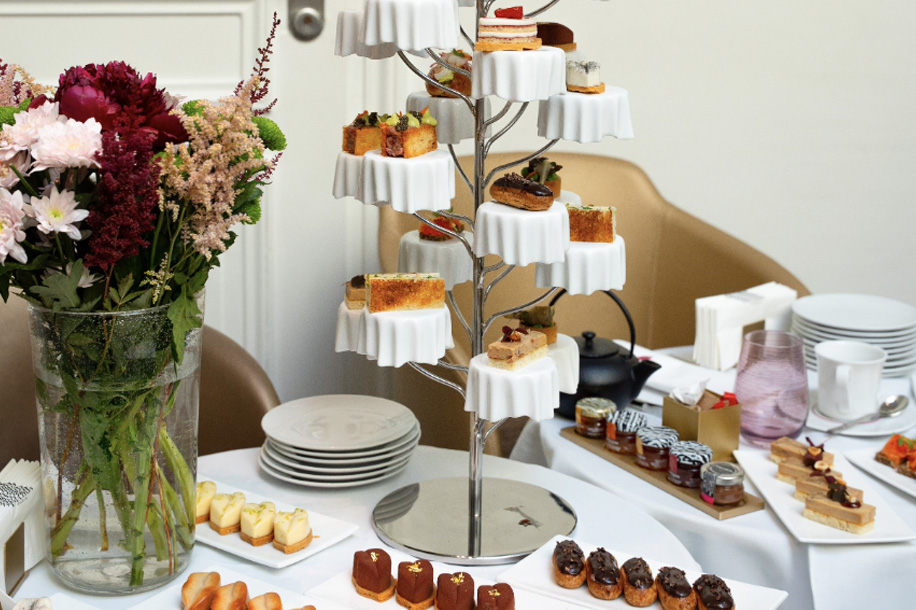 Fauchon célèbre ses 140 ans avec un menu et un tea time à Paris