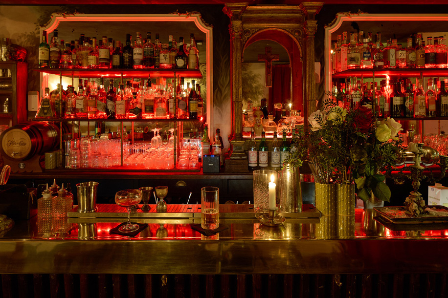 Huit personnalités parisiennes réunies dans une carte de cocktails