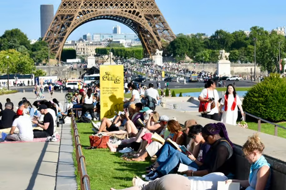 reading rave trocadero