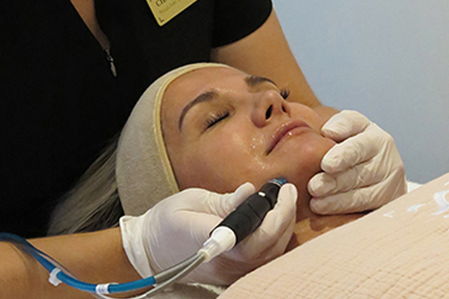 Hydrafacial : un soin visage personnalisable chez Skincare Agency à Paris