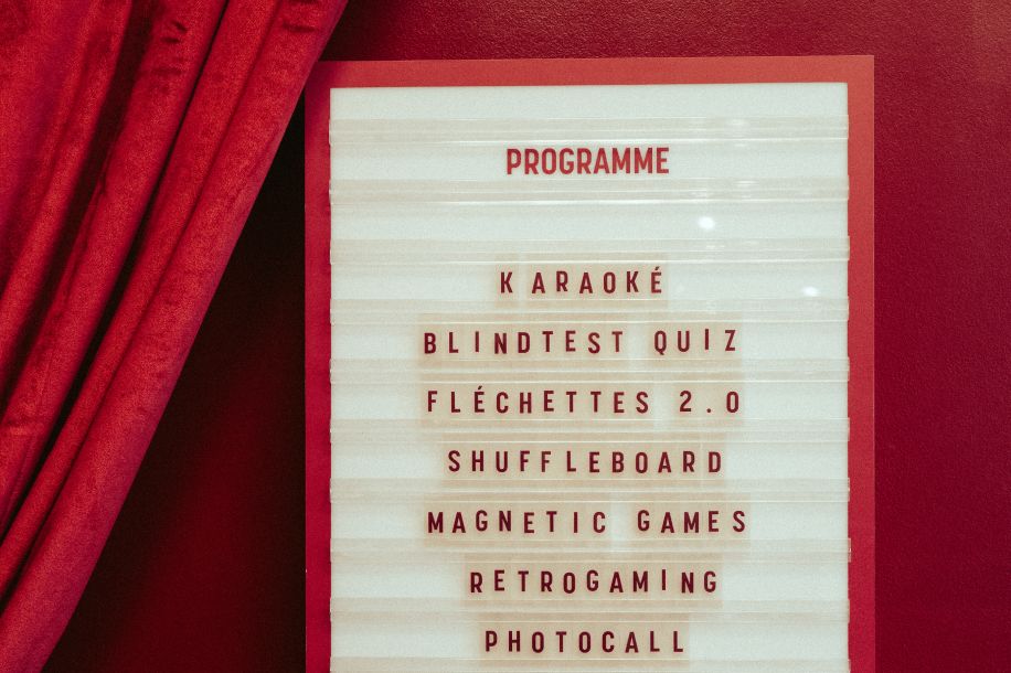 Magnetic, le nouveau repaire multi jeux du 10ᵉ qui associe karaoké, blindtest, quiz, fléchettes...