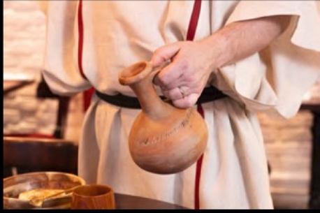 Tempus Gusti raconte l’histoire de la gastronomie à table !