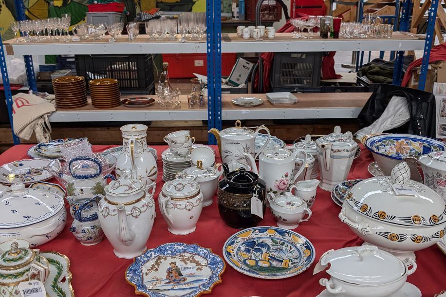 Une vente solidaire avec des milliers d’objets dès 1 € près de Paris