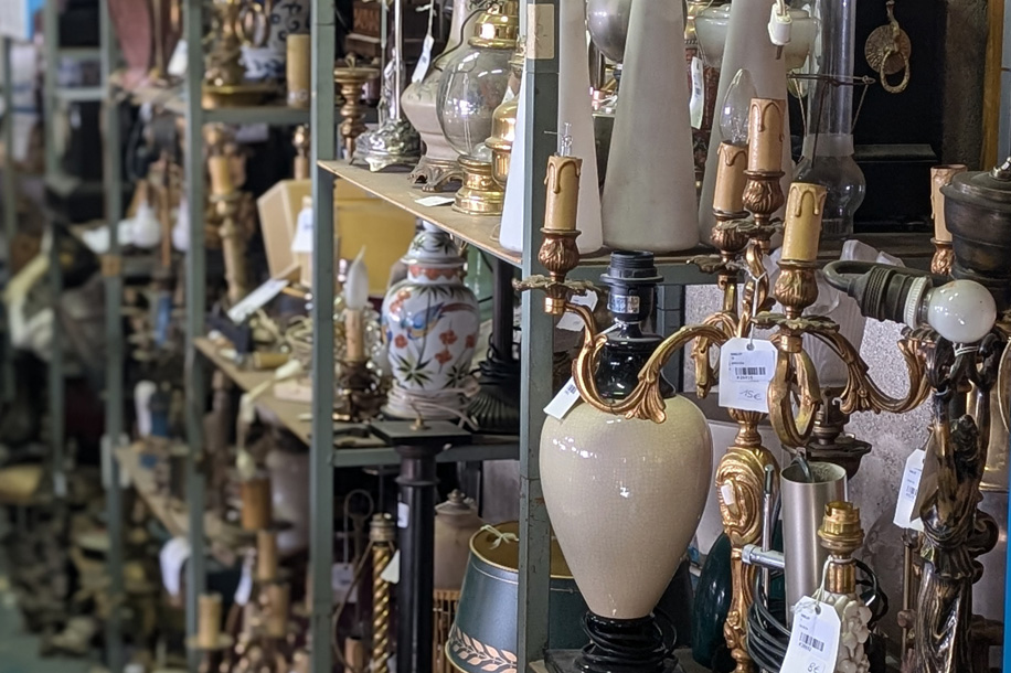 Une vente solidaire avec des milliers d’objets dès 1 € près de Paris