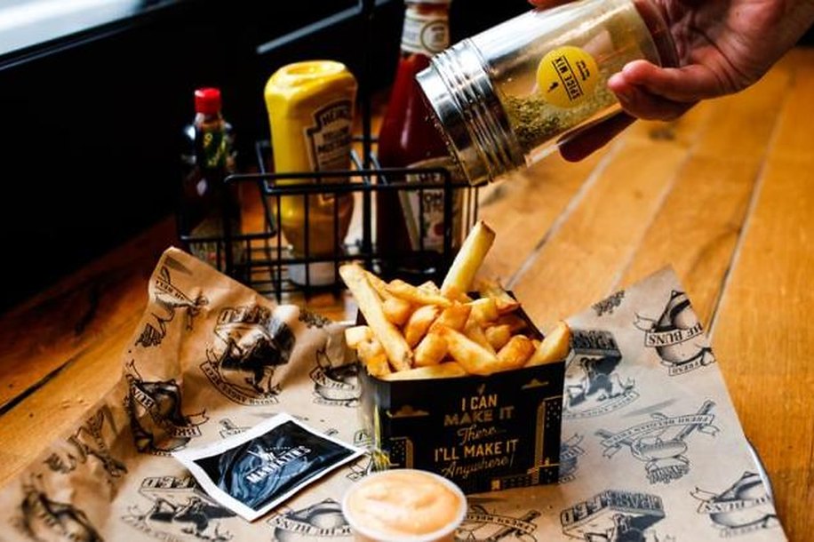 Manhattn’s Burgers ouvre dans l’ancien Gibert Jeune à Saint Michel