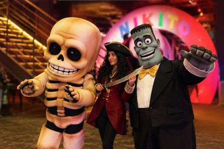 Sorcières et squelettes sur les trampolines, clowns et zombies dans les couloirs : Halloween chez NIKITO