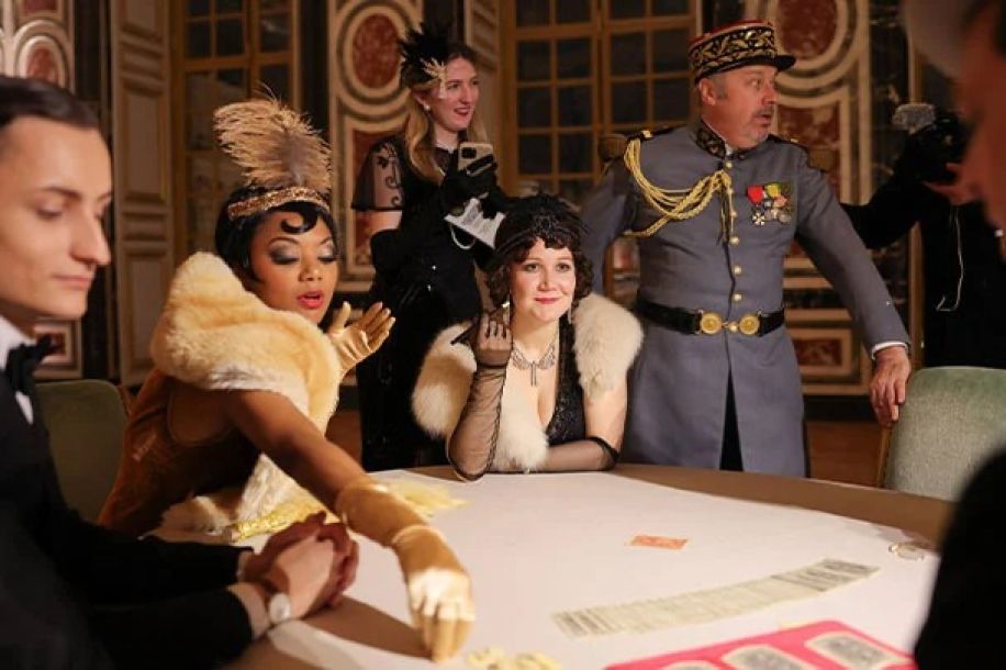 Le Bal du Siècle 2026 : smoking, robes à franges et feu d’artifice pour une soirée d’exception au Château de Versailles