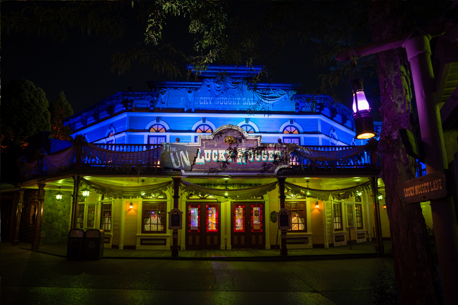 Halloween à Disneyland Paris : 4 chars et des décors inédits