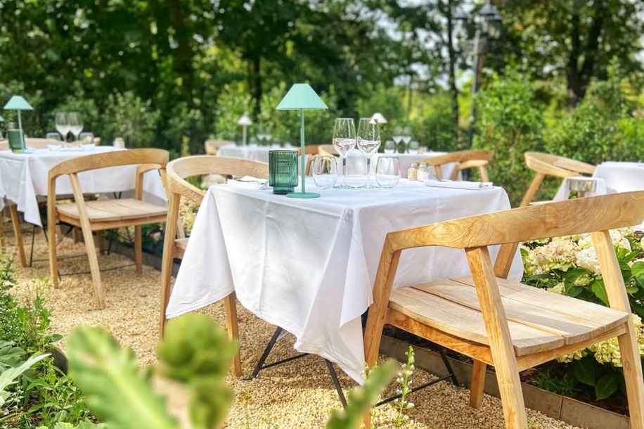 Le Chalet des Îles : un restaurant enchanteur au bord de l’eau, sur une île à Paris