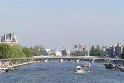 Visite guidée gratuite du Bercy, des négociants en vin au jardin de la mémoire 