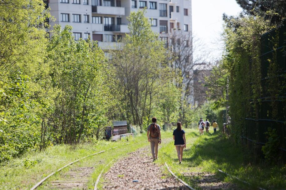 La Petite Ceinture : des balades nature gratuites sur les rails de Paris