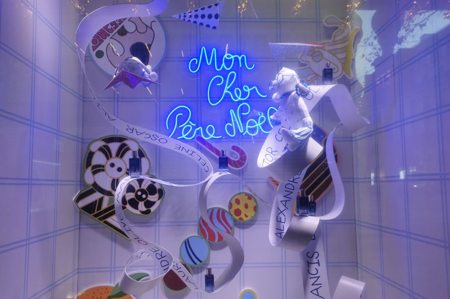 Les vitrines de Noël des Grands Magasins 2025 : entre New York et l’atelier du Père Noël !