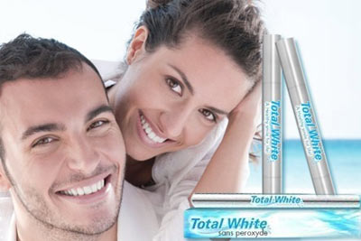 3 stylos Total White de blanchiment dentaire à 19,90 € au lieu de 87 €