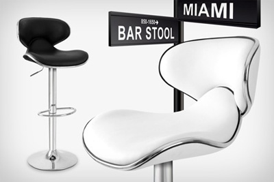 2 tabourets de bar avec assise à mémoire de forme à 89,99 € au lieu de 238 €