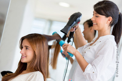 Coiffeur à 24 € sans rendez-vous (shampoing + coupe + brushing)