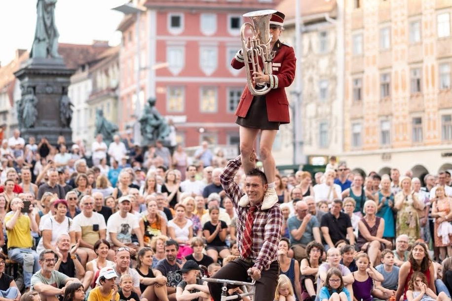 Parade(s) 2026 : 130 spectacles gratuits d'art de rue à Nanterre